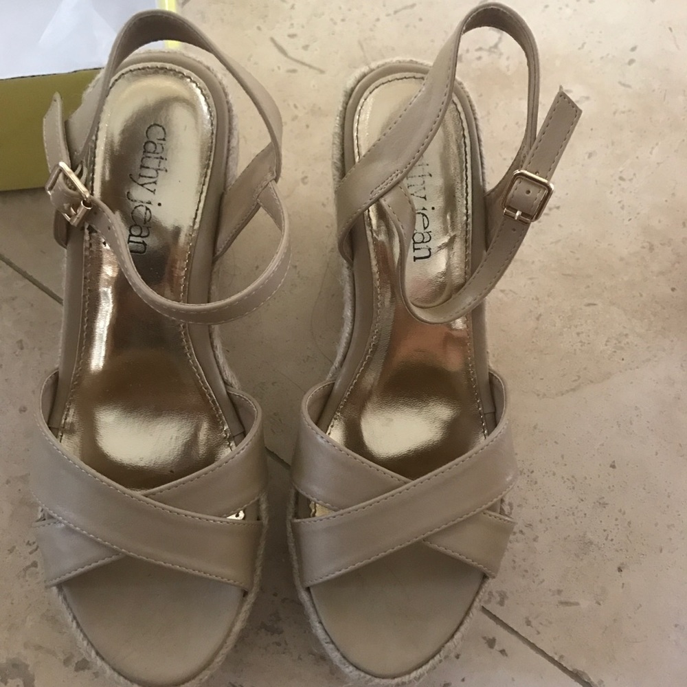 Cathy jean nude heels size 7